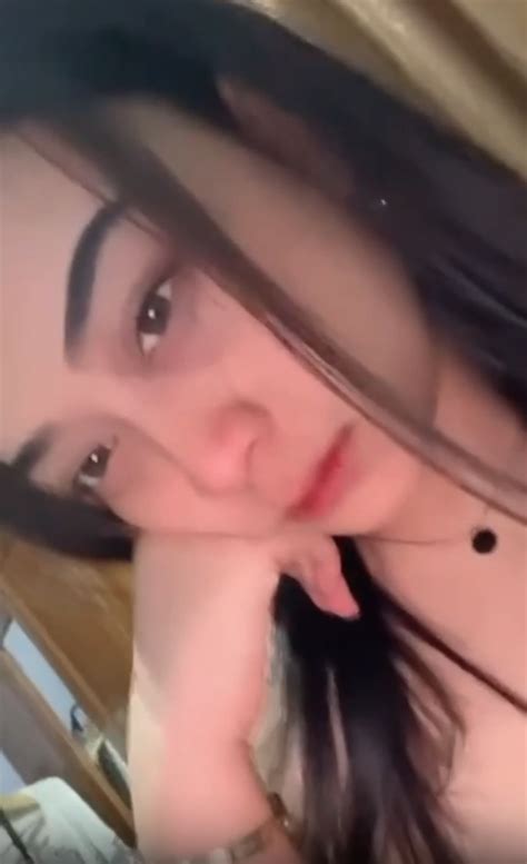 bu salsa bertoket gede  asik bugil depan cam indovid