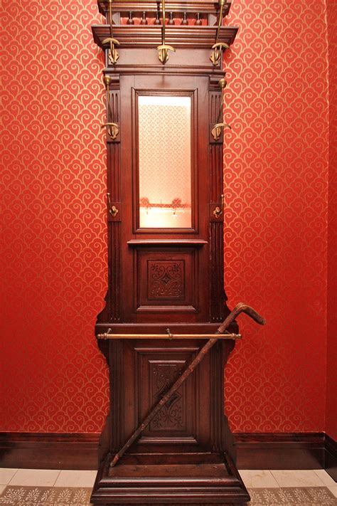 The historical architecture of roselynn funeral home in lutcher is stunning 7