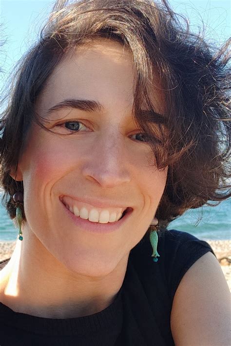 Bio — Esther Bonet, terapeuta corporal