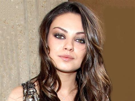 HD wallpaper: Audrey Hepburn, mila kunis, actress, paparazzi, image ...