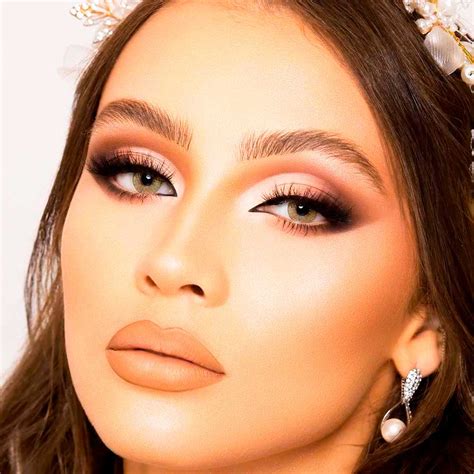 Practical Tips On How To Do Makeup Like A Pro