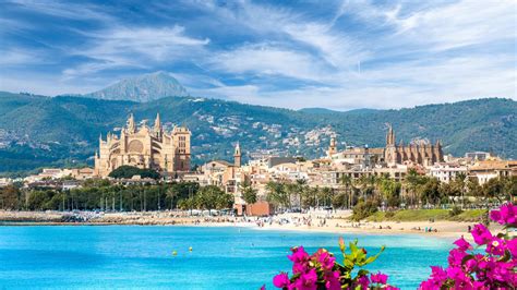 Mallorca Travel Guide: All You Need to Know | Plum Guide