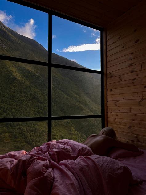 Naked Women Sleeping Photos, Download The BEST Free Naked Women