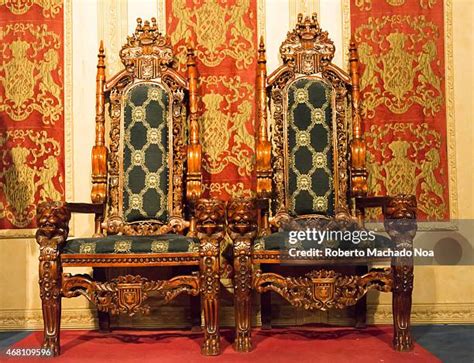 throne castle   premium high res pictures getty images