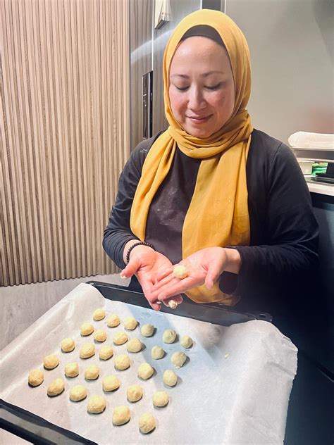 Singaporean celebrity Anna Belle Francis shares how food, family and