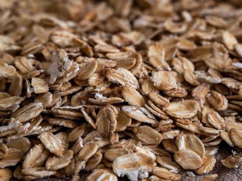 nutrition comparison oats  oatmeal