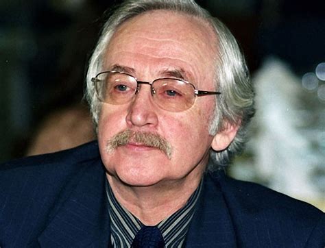 Василий Ливанов - актёр, режиссёр, сценарист, продюсер, театральный ...