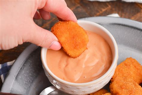 BEST Chicken Nugget Dipping Sauce (Chick-Fil-A Sauce Copycat!)