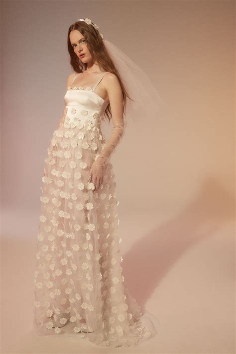 The Biggest 2025 Wedding Dress Trends From New York Bridal Fashion Week