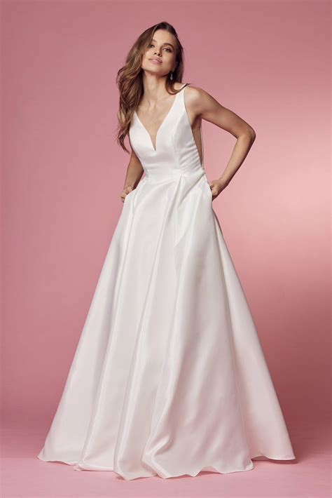 White Long Formal Sleeveless Wedding Dress - Wedding Dresses