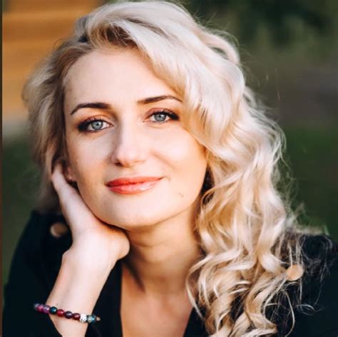 Психолог Олена Іванишин