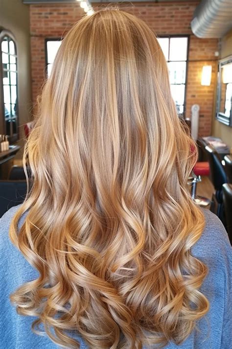 21 Honey Blonde Hair Color Ideas For A Summer Makeover | Honey blonde