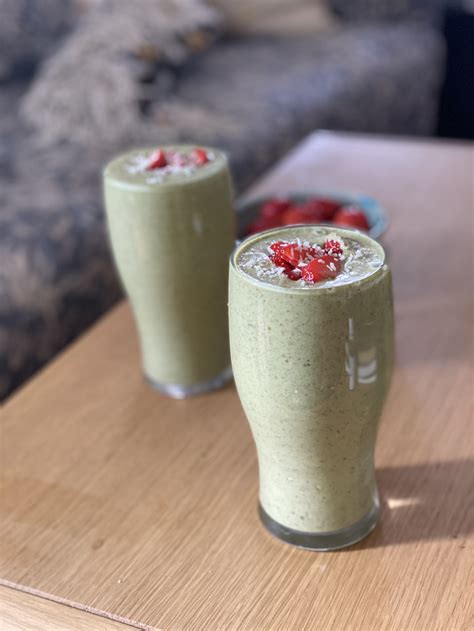 Sweet kale shake (vegan) — IVU | SHI - Holistika z Himálají