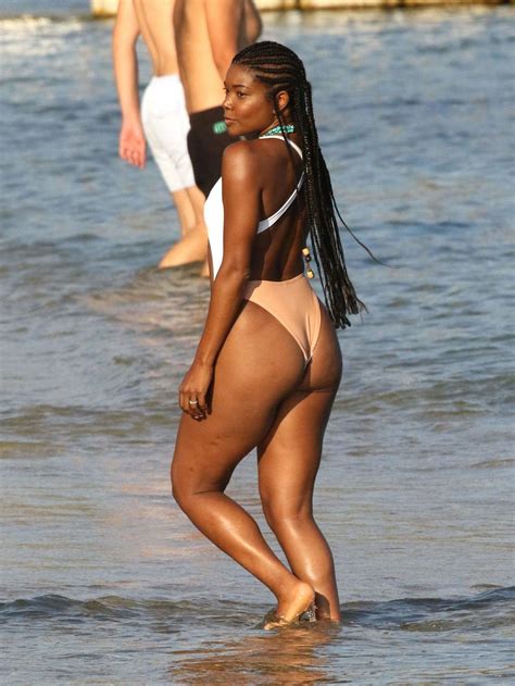 Naked Gabrielle Union. Added 08/28/2017 by Mkone