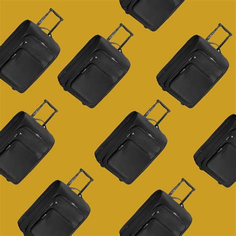 The Capsule Suitcase - Packing Tips for the Stylish Nomad