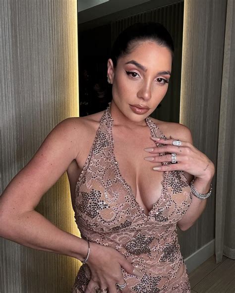 Andrea De Castro Ayala (@andreadecastroayala) • Instagram photos and videos