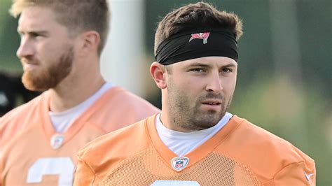 baker mayfield  sign   tampa bay buccaneers  monday