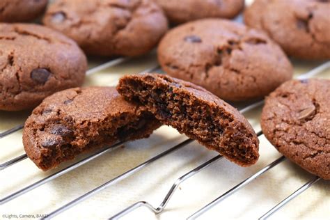chocolate pudding cookies lights camera bake