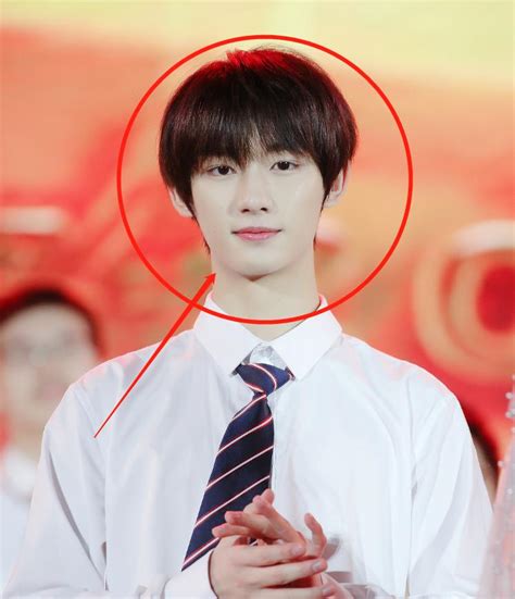 ding chengxin participated   coming  age ceremony wearing