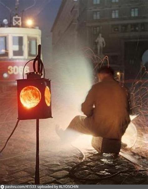 Яузский бульвар. "На путях"