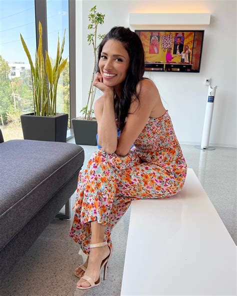 Jessica Vilchis's feet