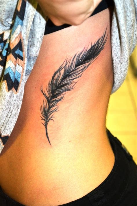 25 Feather Tattoos For Women - Flawssy