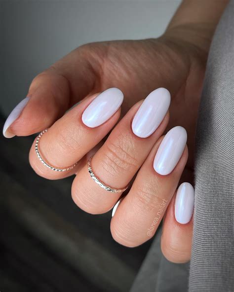 30 Oval Nail Ideas That Are Classic Style with Modern Twist – Pin-Martic