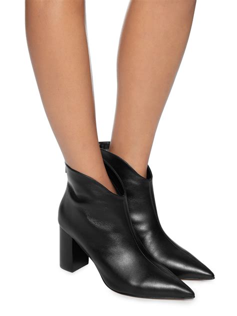 Bota Cano Baixo E Bico Fino - Bota Feminina Cano Baixo Em Couro Com Bico Fino - Preto - Market 33