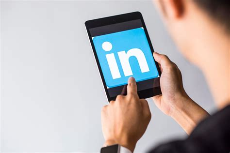 valuable linkedin features   start    part