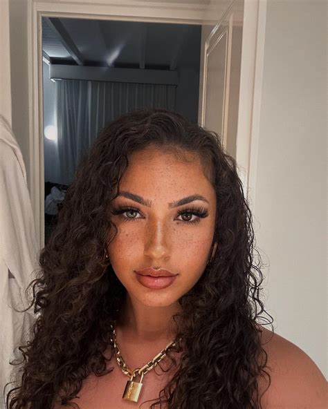 Ashaley 🐆 | 🦋🖤 | Instagram