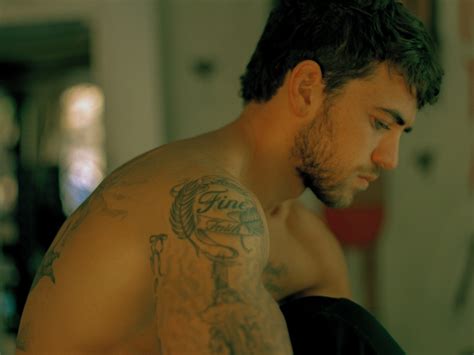 Alex Fine Workout Routine and Diet Plan