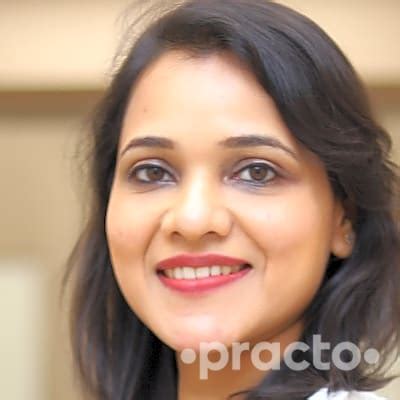 dr priya bansal plastic surgeon book appointment  view fees