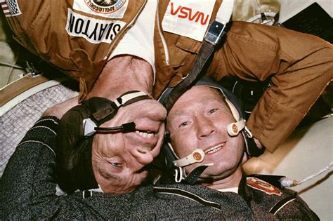 Apollo-Soyuz Spawned 1st Handshake in Space by US-Soviet Crews 40 years ...