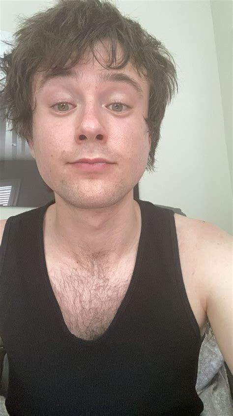 Pin by J on Alec Benjamin | Singer, Benjamin, Handsome