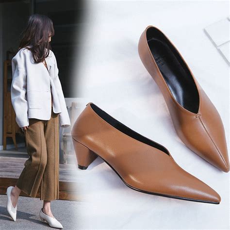 8 Inspirational Looks If You Are Into Glove Shoes | Fashion shoes flats ...