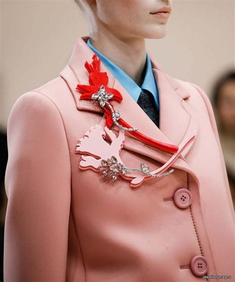 Модные броши 2015: как и с чем носить — Jewellery Mag