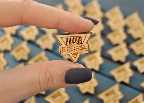 Разновидности и цены - значки на заказ в Красноярске с доставкой по России
