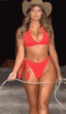 GIF Cowgirls | Tenor