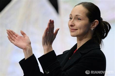 Anjelika Krylova | Peace, Peace gesture, Okay gesture
