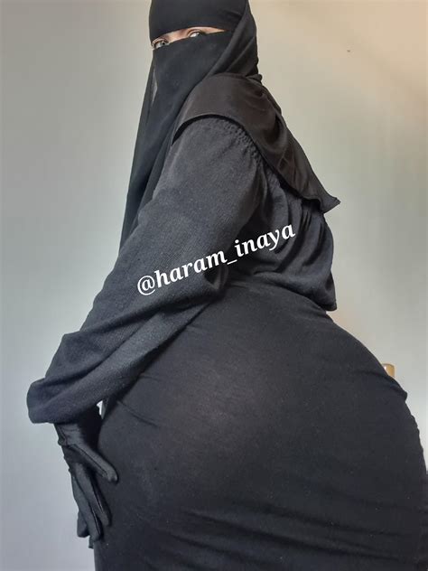 Not as innocent as I look 😇😈 : r/HijabiXXX