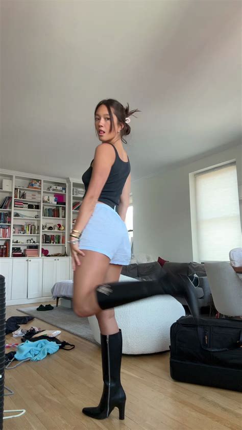 Celebrity Photos