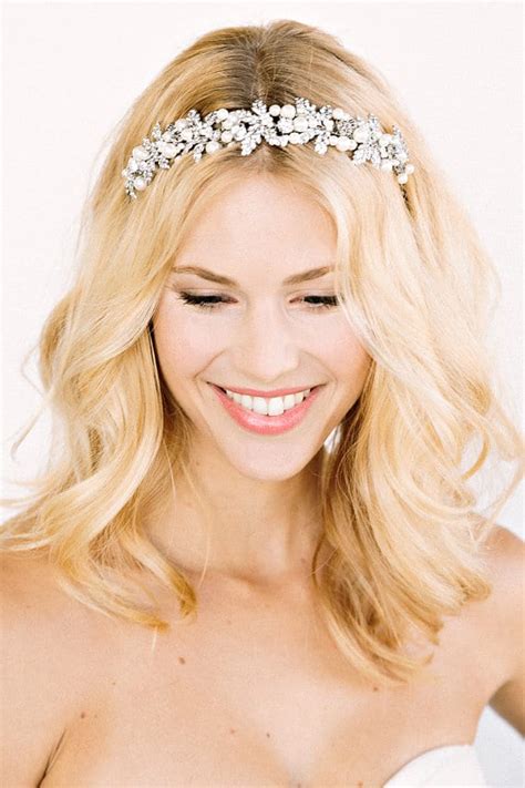 Penteado Noiva Solto Com Tiara - Penteado de noiva: cabelos soltos com tiara de brilhantes e pérolas ...