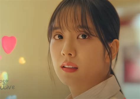 BLACKPINK's Jisoo Shocks Fans With Bold New Look in Leaked Drama Set Photos