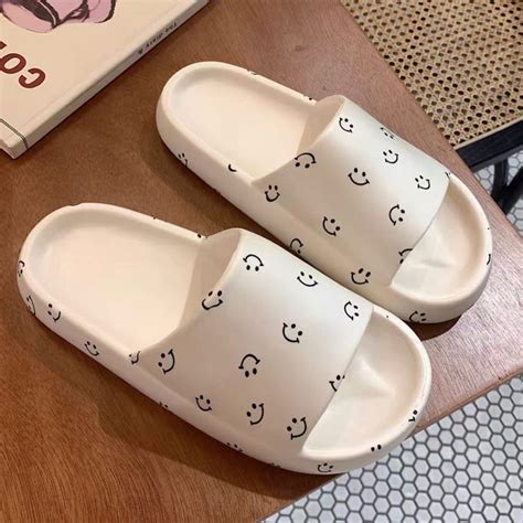 Пин от пользователя Sakocio_spiglis на доске shoes | Шлепки, Обувь для ...
