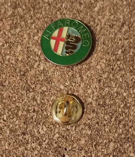Alfa Romeo Automobile Auto Voiture Logo Marque Embleme Pins Pin ...