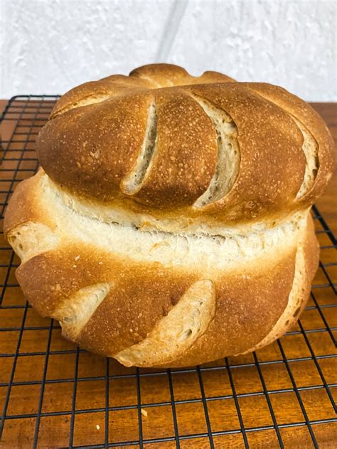 Old-Fashioned Cottage Loaf Recipe