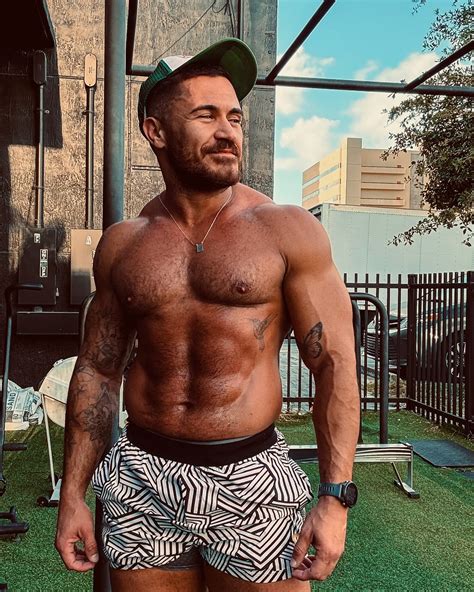 Vinny Drumond (@vinnytrains) • Instagram photos and videos