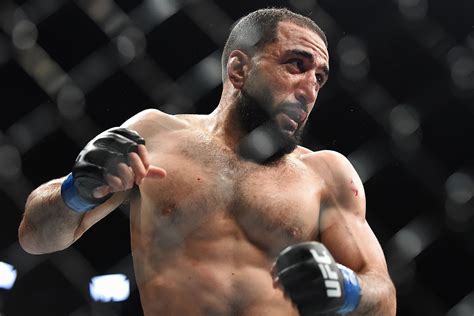 Чемпион UFC посетил шоу реслинг-промоушена WWE Survivor Series: War ...