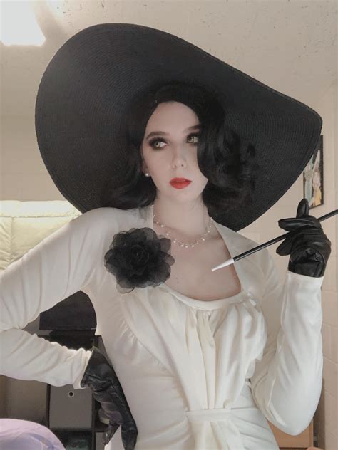 Want a way to gain confidence? Dress as tall characters! : r/TallGirls