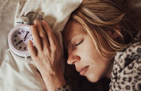 8 Essential Hacks To Synchronize Your Body With The Sun